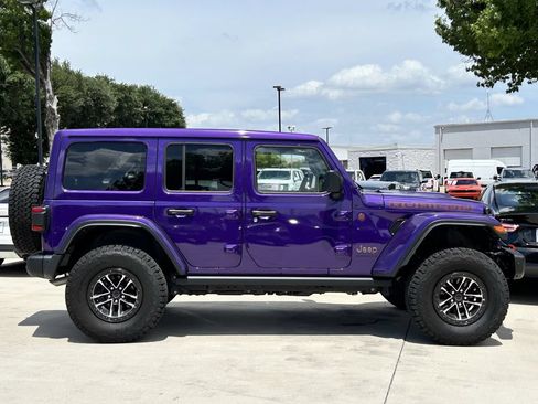 Used 2026 Jeep Wrangler Unlimited Rubicon AWD/4WD image 3