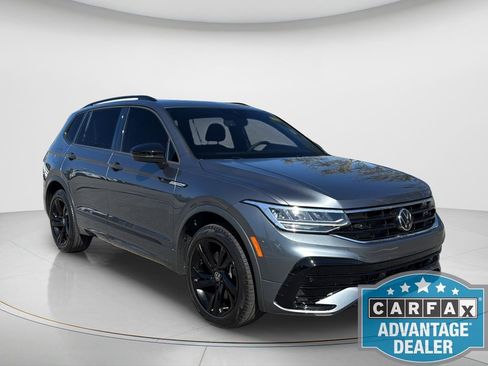 Used 2023 Volkswagen Tiguan SE R-Line image 8