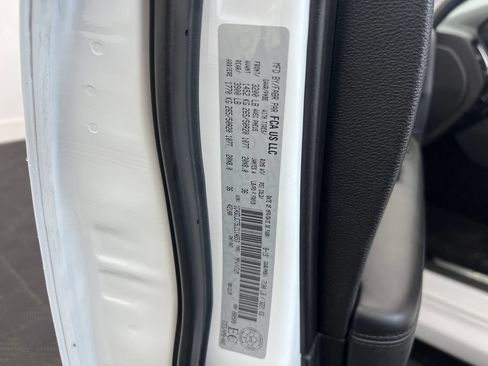 Used 2020 Dodge Durango R/T AWD/4WD image 25