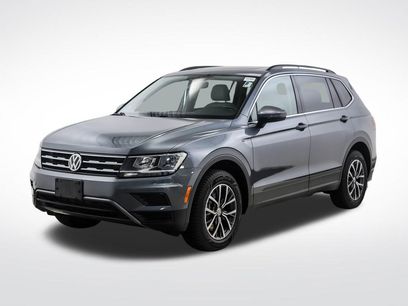 Used 2019 Volkswagen Tiguan SE w/ Panoramic Sunroof Package