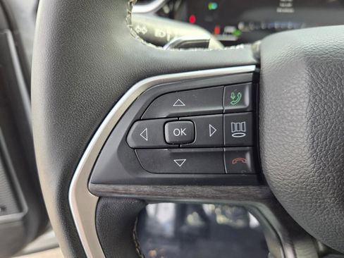 Used 2023 Jeep Grand Cherokee 30th Anniversary image 15