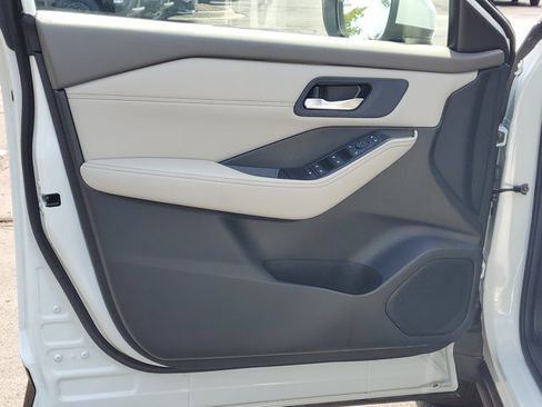 Certified 2025 Nissan Rogue SV w/ SV Premium Package FWD image 21