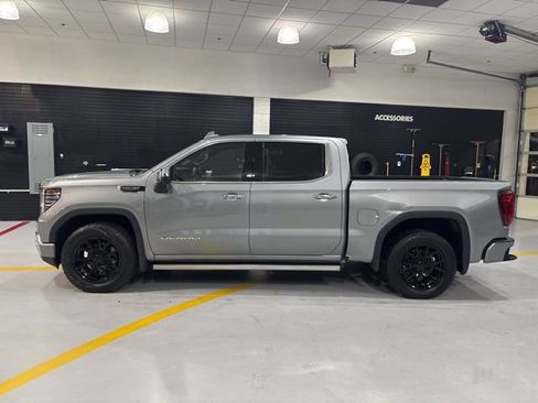 Used 2025 GMC Sierra 1500 Denali image 5