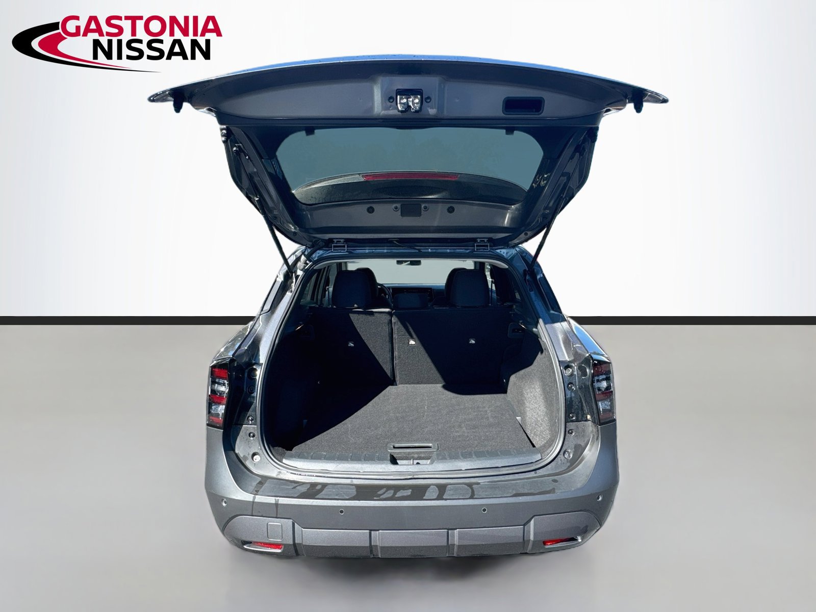 Used 2025 Nissan Kicks SV FWD image 33
