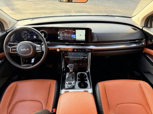 Used 2024 Kia Carnival SX Prestige image 22