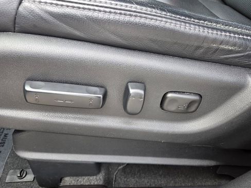 Used 2016 Honda CR-V Touring image 10
