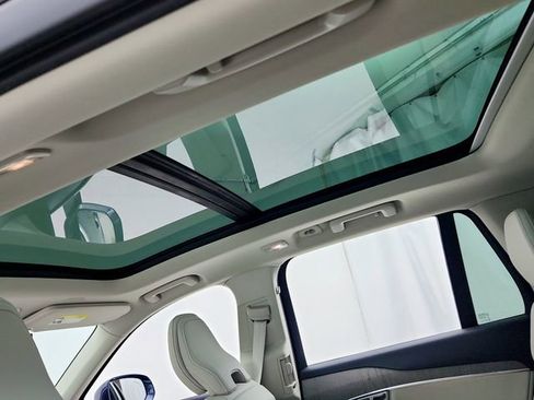 New 2025 Volvo XC90 B6 Plus w/ Protection Package Premier image 26