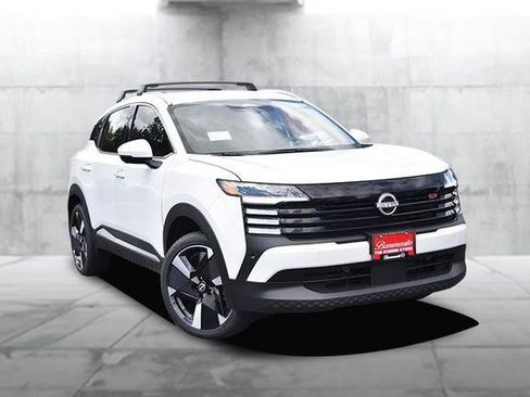 New 2025 Nissan Kicks SR image 2