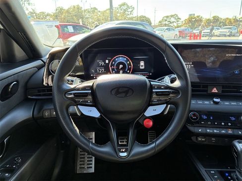 Used 2025 Hyundai Elantra N image 17