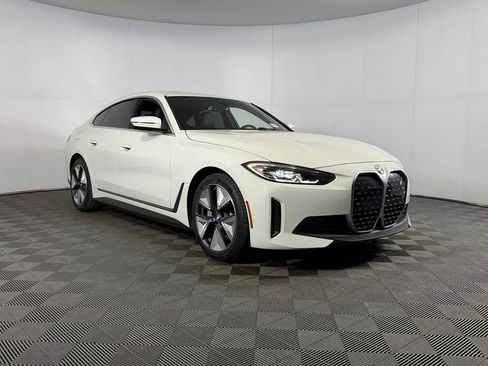 Used 2023 BMW i4 eDrive35 w/ Premium Package RWD image 3