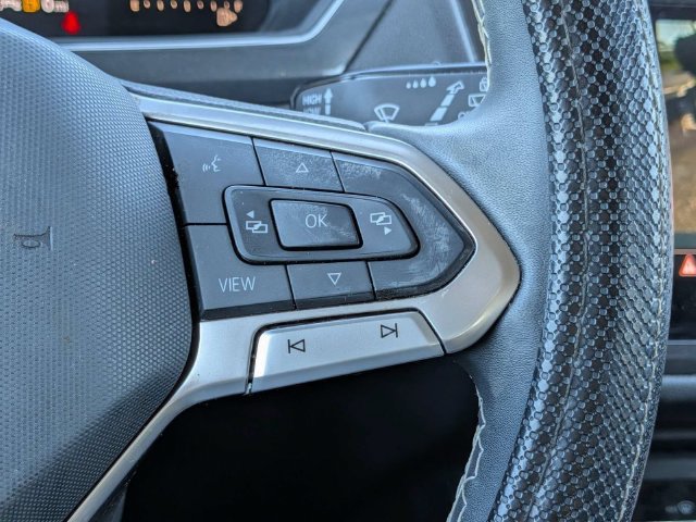 Certified 2023 Volkswagen Tiguan SE FWD image 28