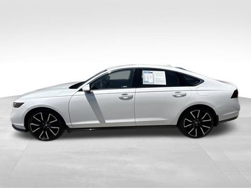 Used 2025 Honda Accord Touring image 19