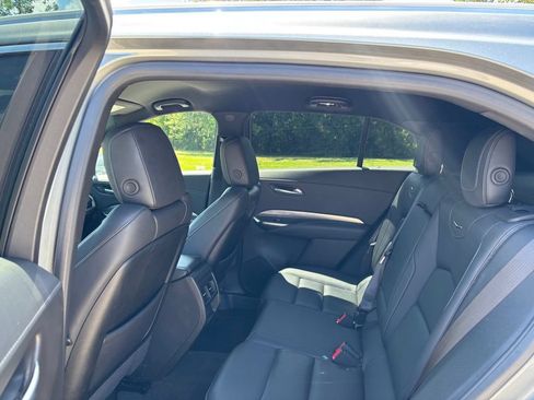 Used 2025 Cadillac XT4 Premium Luxury FWD image 17