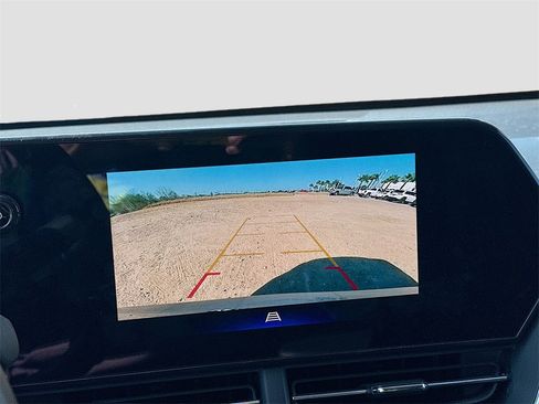 Used 2024 Chevrolet Trax LT w/ Driver Confidence Package image 15