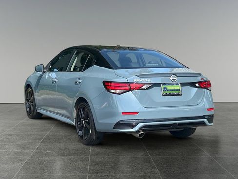 Used 2025 Nissan Sentra SR w/ SR Premium Package FWD image 8