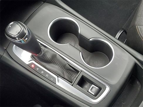 Used 2021 Chevrolet Equinox LT image 21