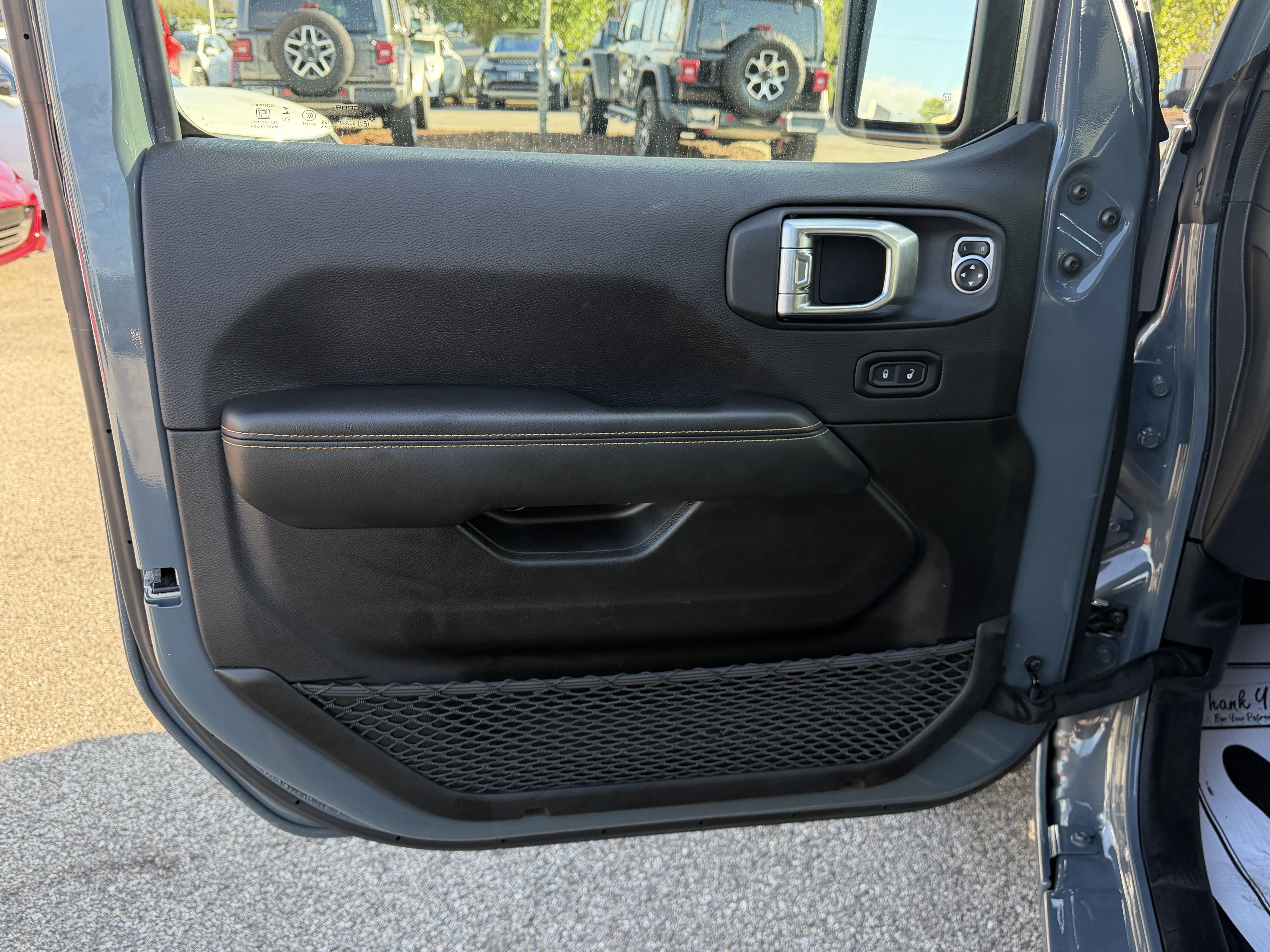Used 2026 Jeep Wrangler Unlimited Sahara AWD/4WD image 14