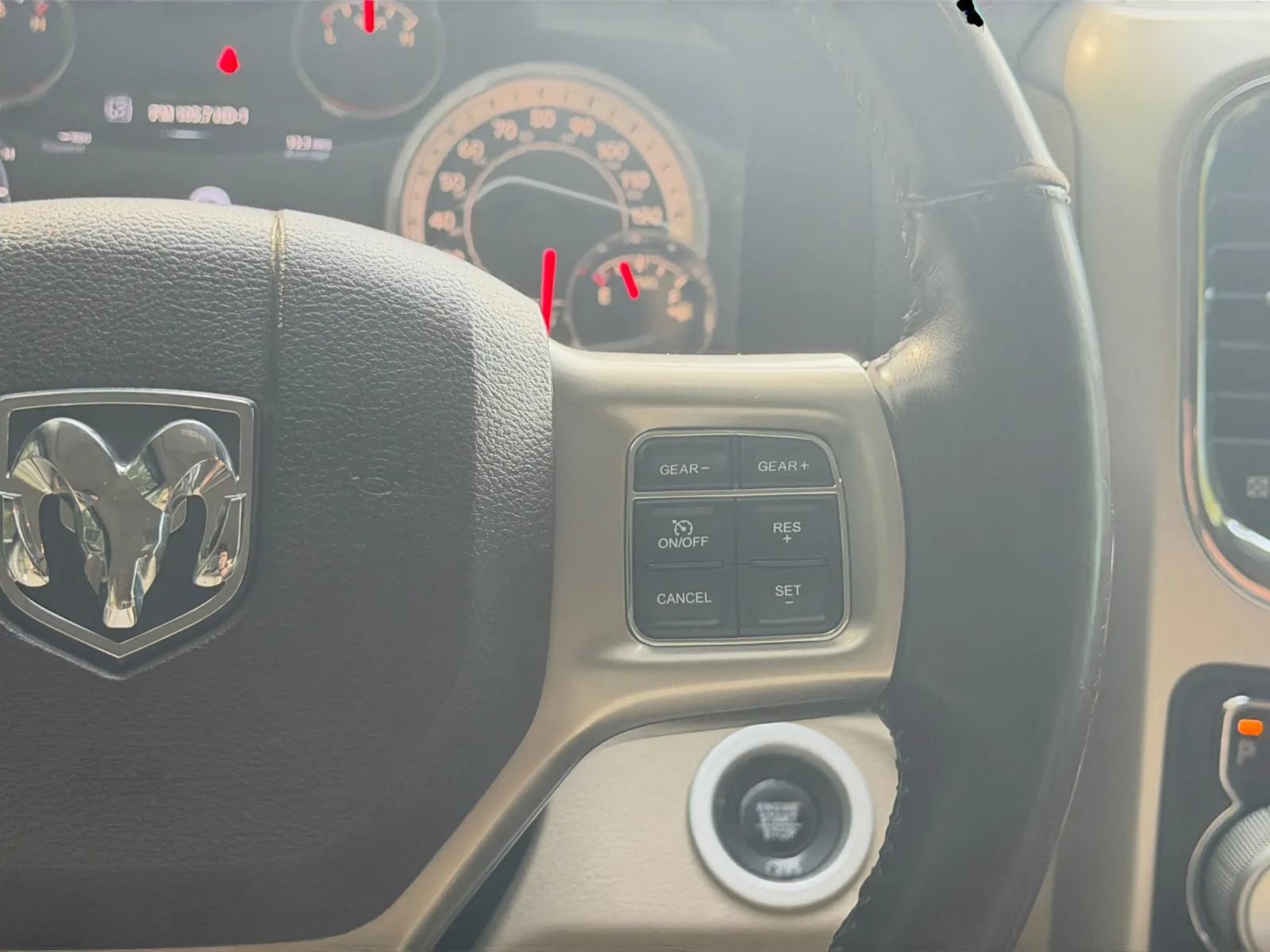 Used 2017 RAM 1500 Laramie w/ Convenience Group AWD/4WD image 21