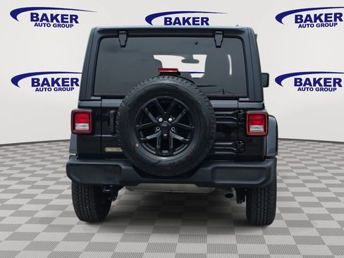 Used 2023 Jeep Wrangler Unlimited Sport AWD/4WD image 4