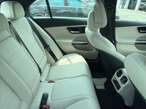 Used 2023 Mercedes-Benz C 300 Sedan image 12