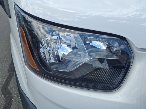 Used 2024 Ford Transit 250 Low Roof w/ Exterior Upgrade Package RWD image 9