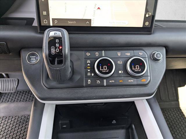 Used 2025 Land Rover Defender 110 X-Dynamic SE AWD/4WD image 12