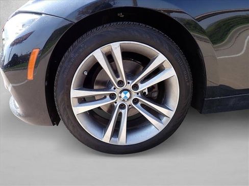 Used 2018 BMW 330i xDrive Sedan AWD/4WD image 7