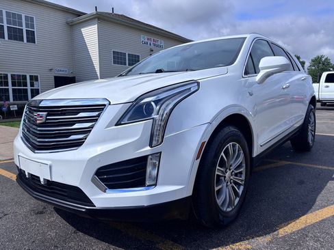 Used 2018 Cadillac XT5 Luxury w/ Driver Awareness Package AWD/4WD image 2