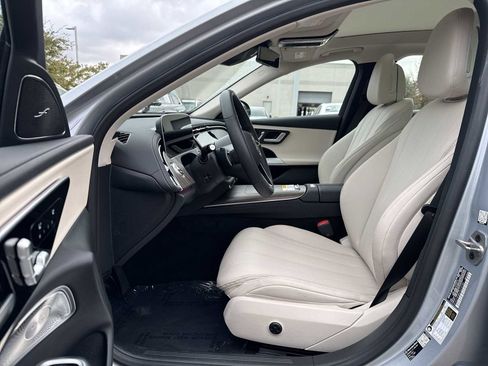 Used 2026 Mercedes-Benz E 350 4MATIC Sedan image 2