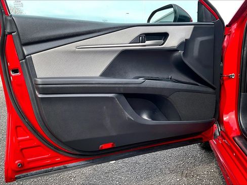 Used 2025 Toyota Camry SE w/ Convenience Package image 21