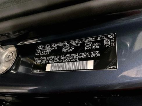 Certified 2024 Volvo XC90 B6 Ultimate w/ Lounge Package image 37