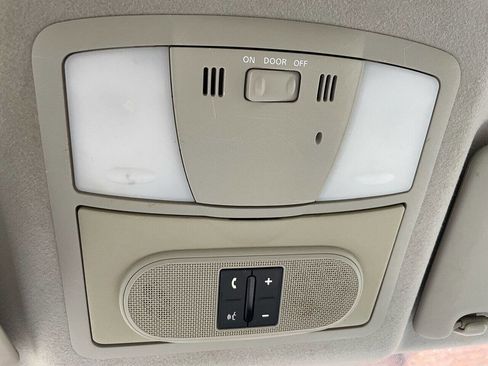 Used 2014 Nissan Rogue S image 16