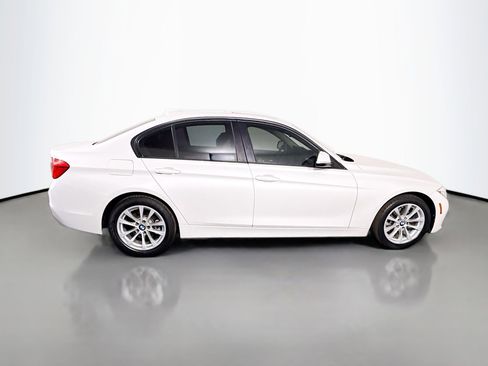 Used 2016 BMW 320i xDrive Sedan image 11