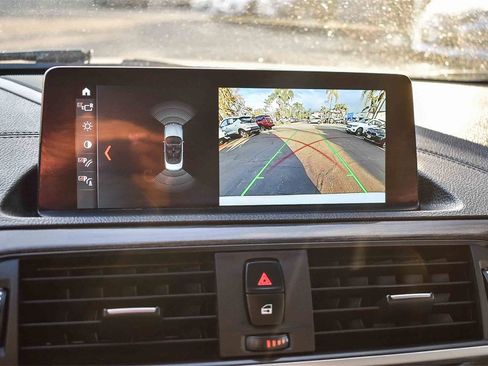 Used 2020 BMW 230i Convertible w/ Premium Package image 25