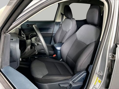 Used 2022 Ford Maverick XL FWD image 8