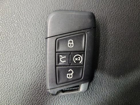 Used 2024 Volkswagen Jetta SE FWD image 32