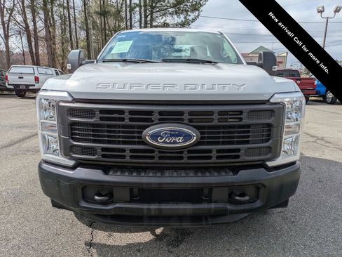 Used 2024 Ford F250 XL image 9