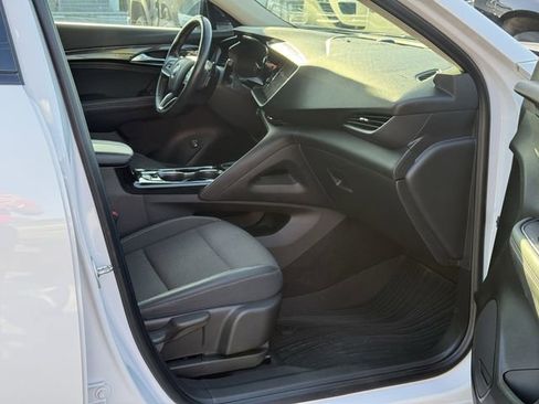 Used 2022 Buick Envision Preferred FWD image 17