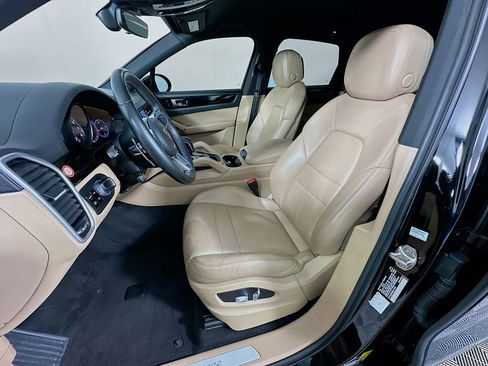 Used 2019 Porsche Cayenne image 21