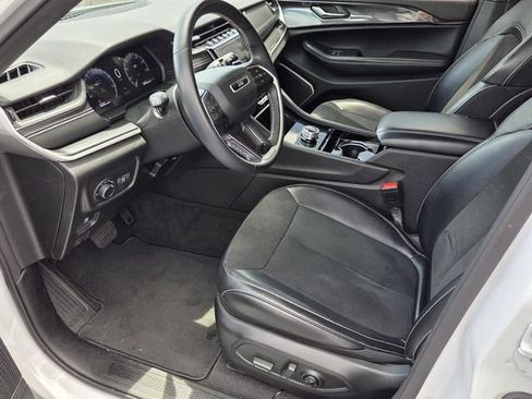 Used 2021 Jeep Grand Cherokee L Laredo AWD/4WD image 9
