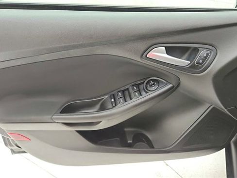 Used 2016 Ford Focus SE image 24