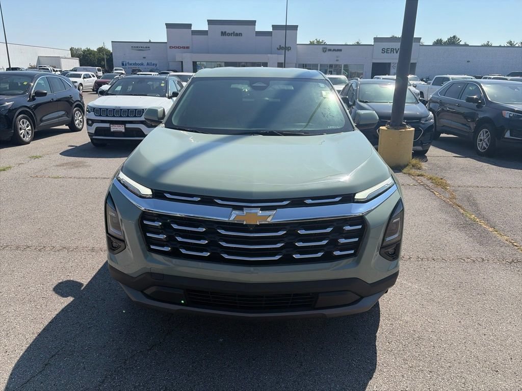 Used 2025 Chevrolet Equinox LT w/ Safety and Technology Package FWD image 9
