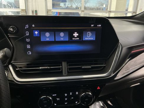 Used 2025 Chevrolet Trax RS w/ Sunroof Package image 26