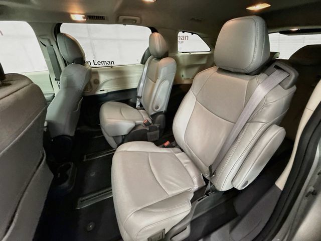 Used 2024 Toyota Sienna Limited AWD/4WD image 26