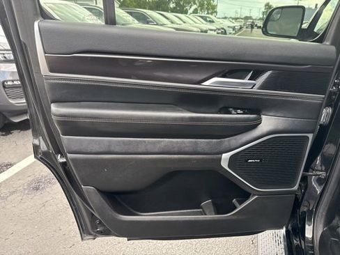 Used 2024 Jeep Wagoneer 4WD image 18