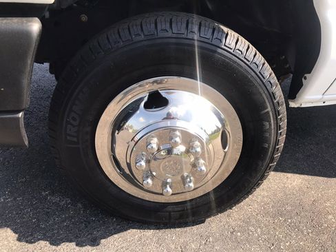 Used 2014 Ford E-350 and Econoline 350 Super Duty RWD image 25