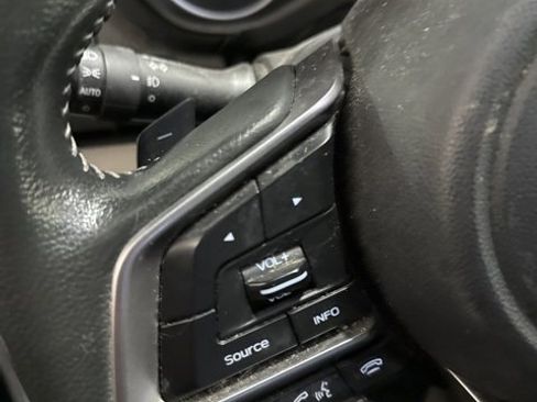 Used 2022 Subaru Forester Limited image 5