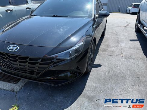 Used 2023 Hyundai Elantra Blue FWD image 1