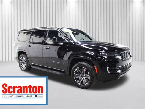 Used 2025 Jeep Wagoneer Series II image 1