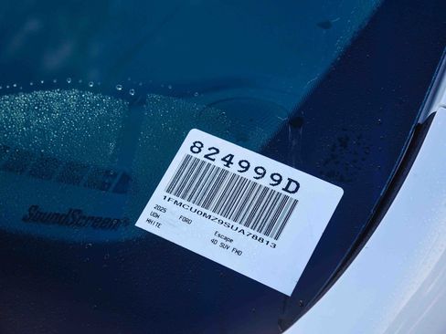 Used 2025 Ford Escape ST-Line w/ Equipment Group 301A image 28